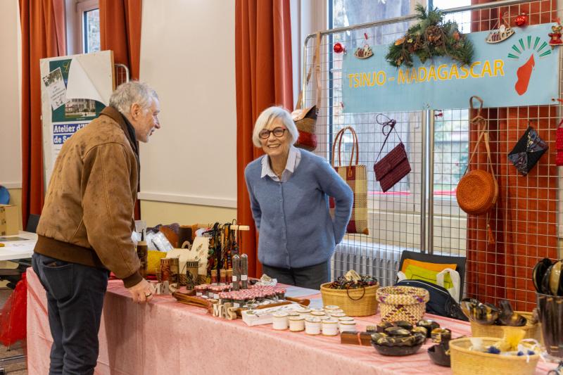 2025-12-06-07-marche-de-Noel-web-9510