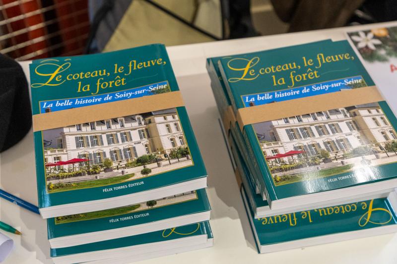 2025-12-06-07-marche-de-Noel-web-9544