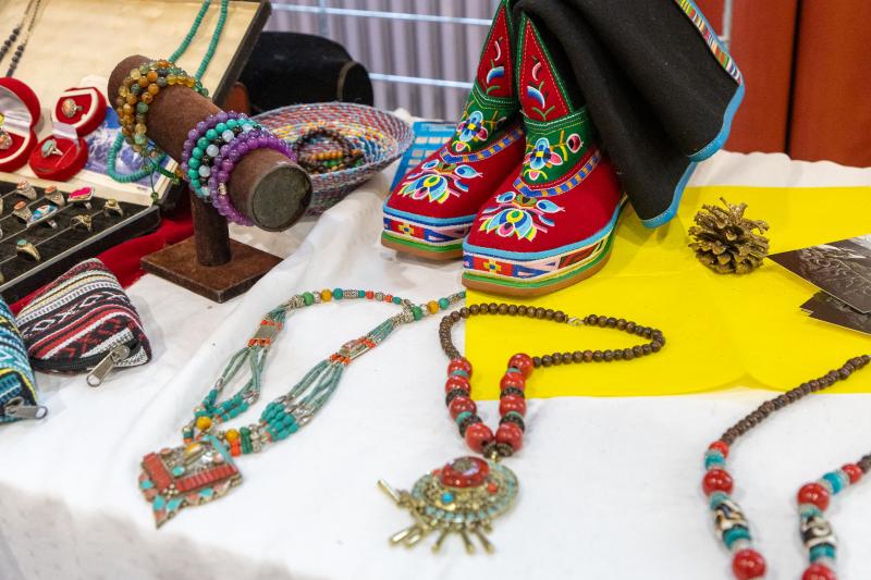 2025-12-06-07-marche-de-Noel-web-9561