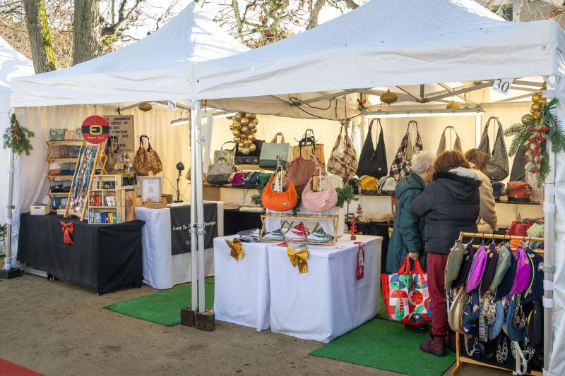 2025-12-06-07-marche-de-Noel-web-9710