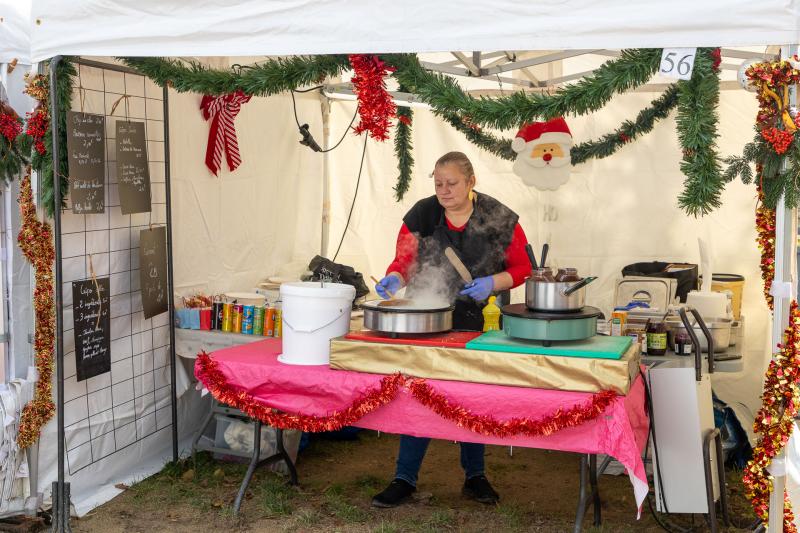 2025-12-06-07-marche-de-Noel-web-9804