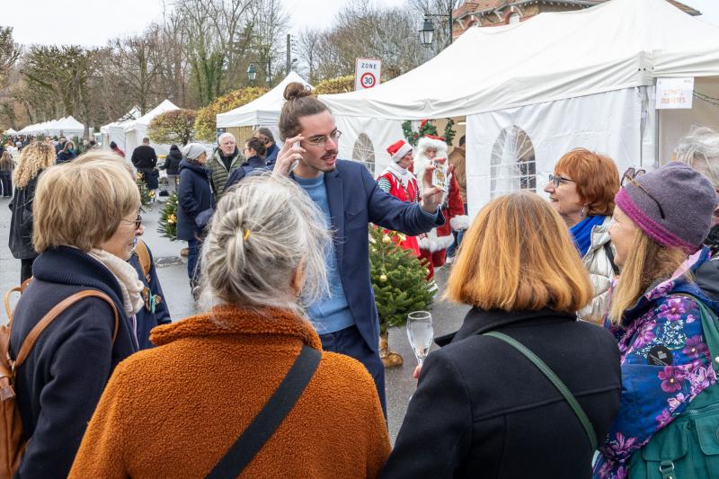 2025-12-06-07-marche-de-Noel-web-9884